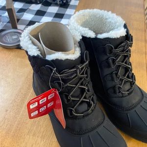 NWT LL Bean Womans boots